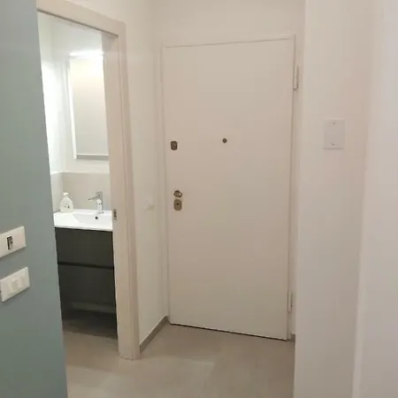 Mia *